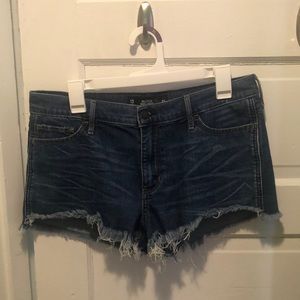 Hollister High-Rise Short Shorts